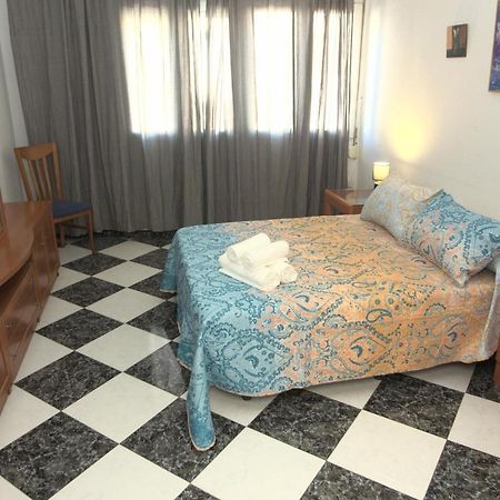 Habitacion En El Corazon Del Centro De Malaga Bagian luar foto