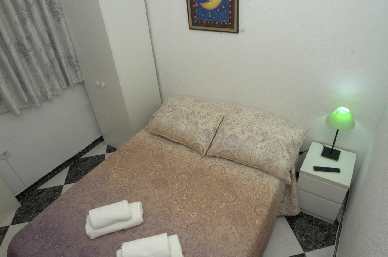 Habitacion En El Corazon Del Centro De Malaga Bagian luar foto