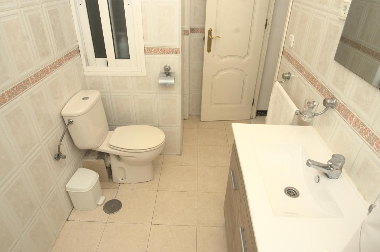 Habitacion En El Corazon Del Centro De Malaga Bagian luar foto