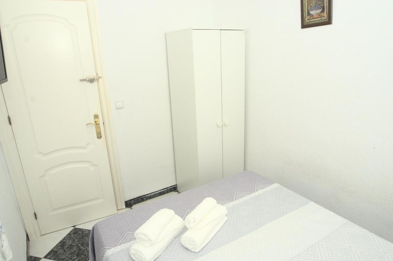 Habitacion En El Corazon Del Centro De Malaga Bagian luar foto